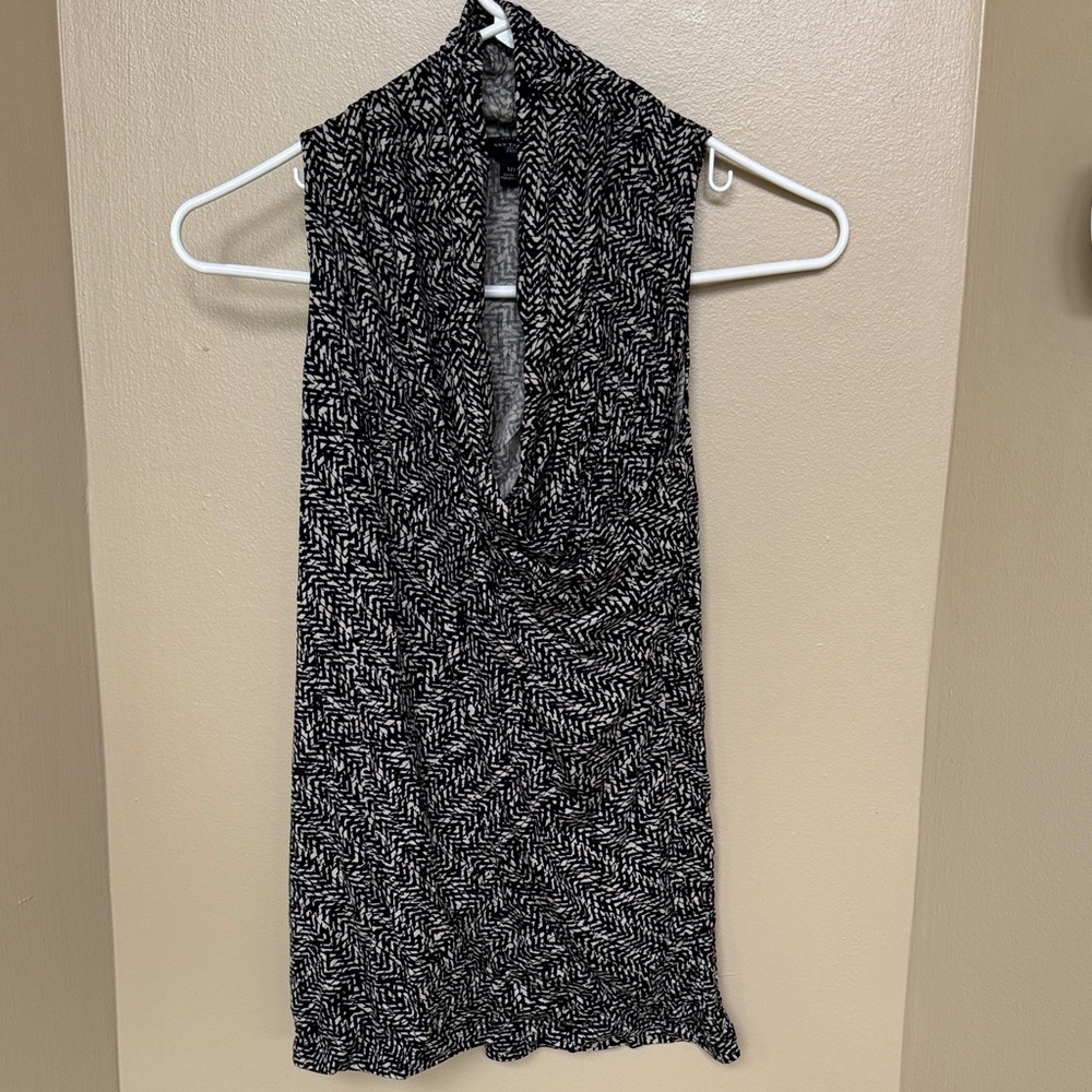 Ann Taylor Sleeveless Cowl Neck Top like new medium Petite